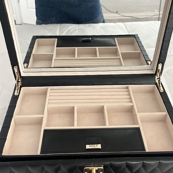 Wolf “Caroline” Large jewelry box quilted black leather - Picture 4 of 9